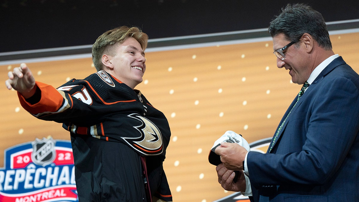 Pavel Mintyukov drafted by the Ducks