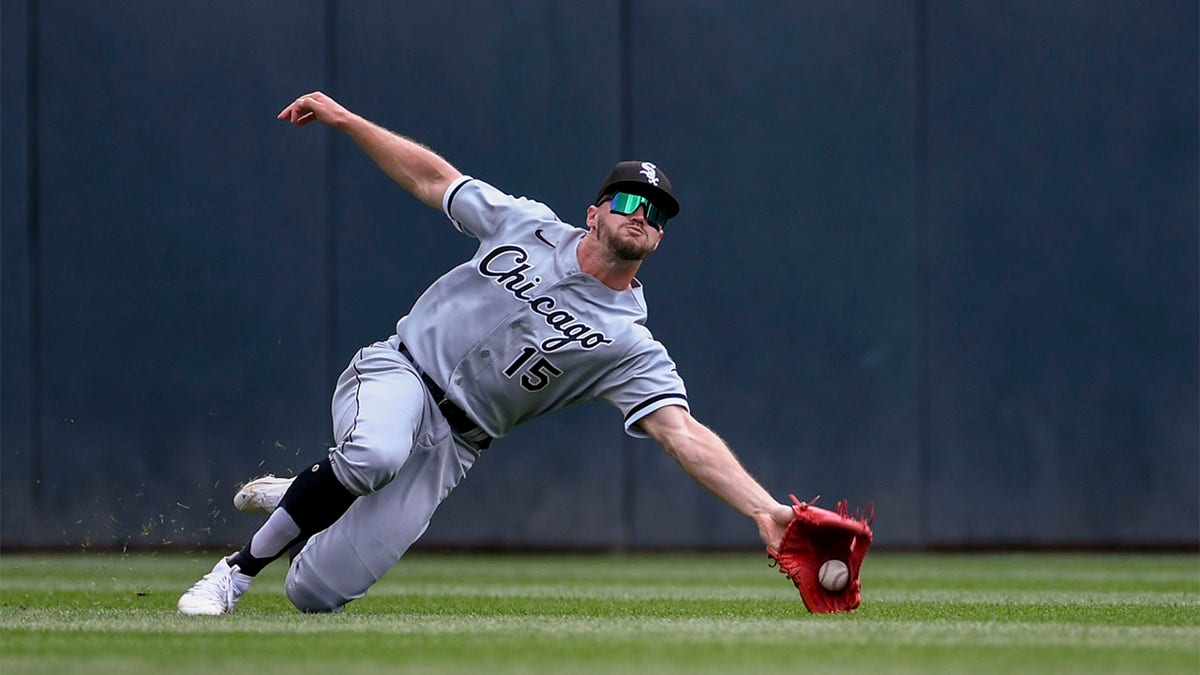 Cease comes within 1 out of no-hitter, ChiSox rout Twins – KGET 17