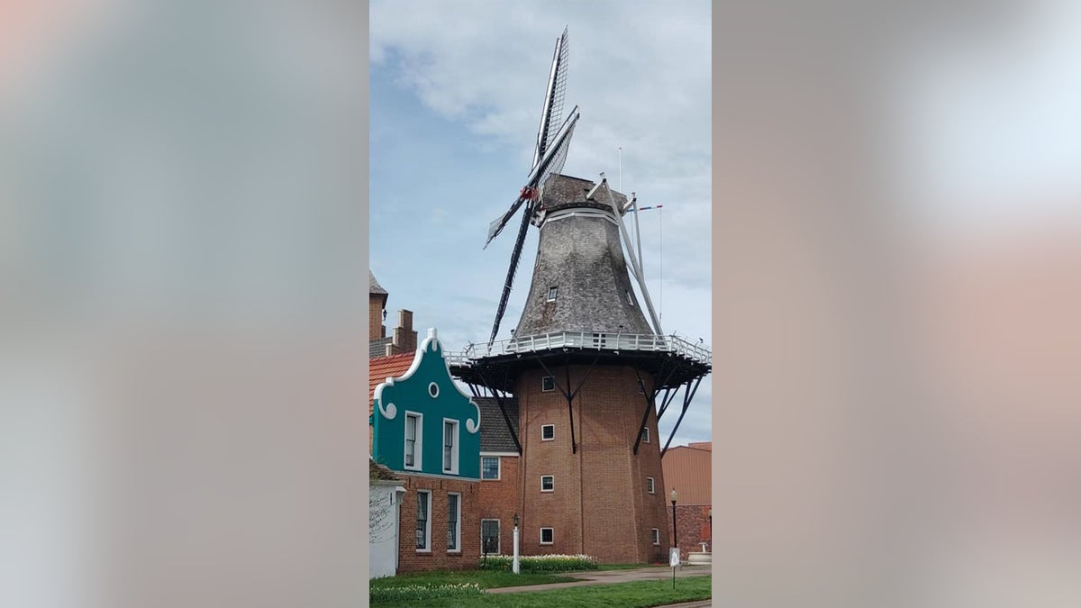 windmill in Pella
