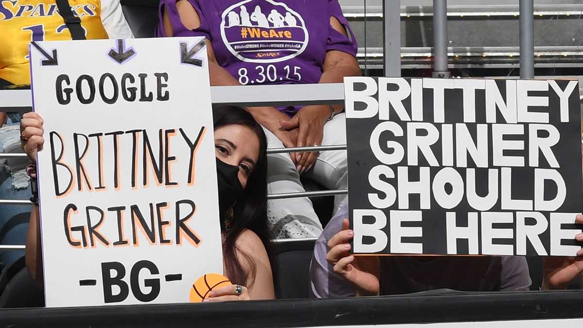 WNBA fans show support for Brittney Griner