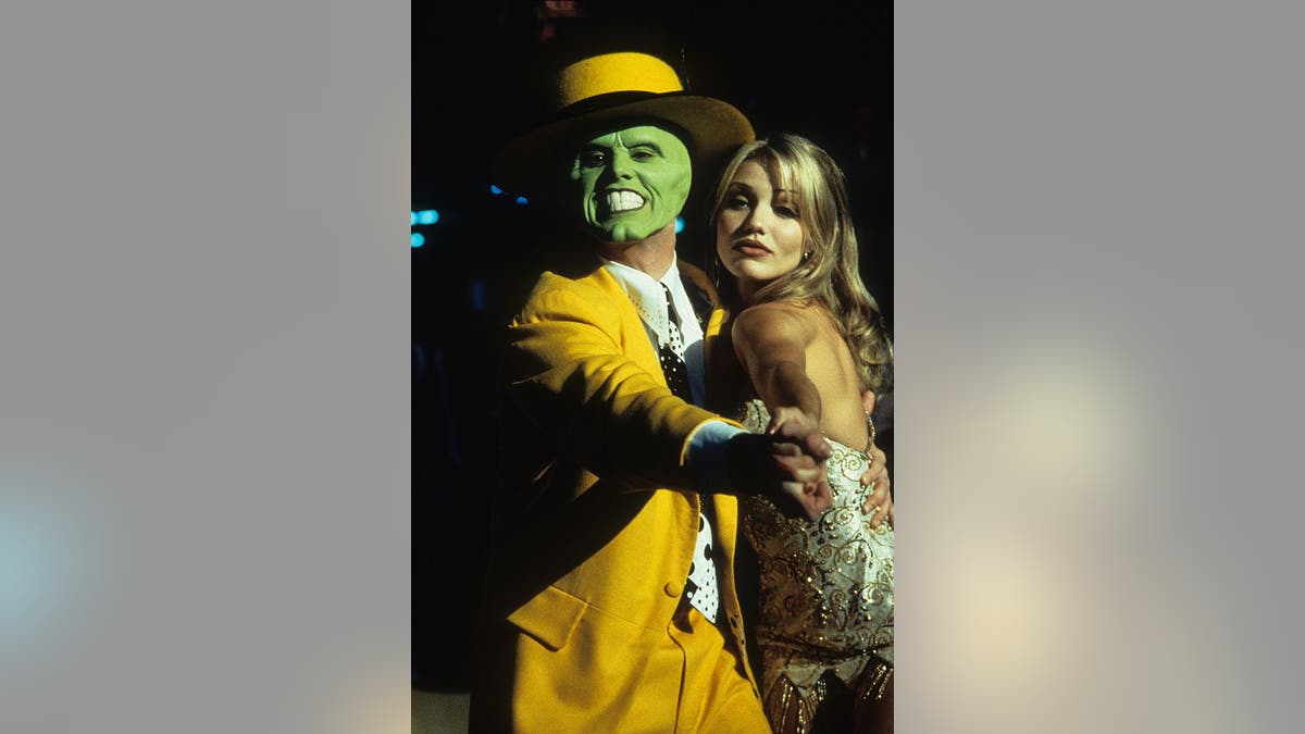 Jim Carrey and Cameron Diaz in "The Mask"