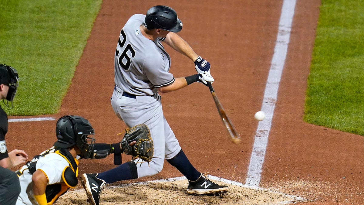 DJ LeMahieu makes contact with the ball