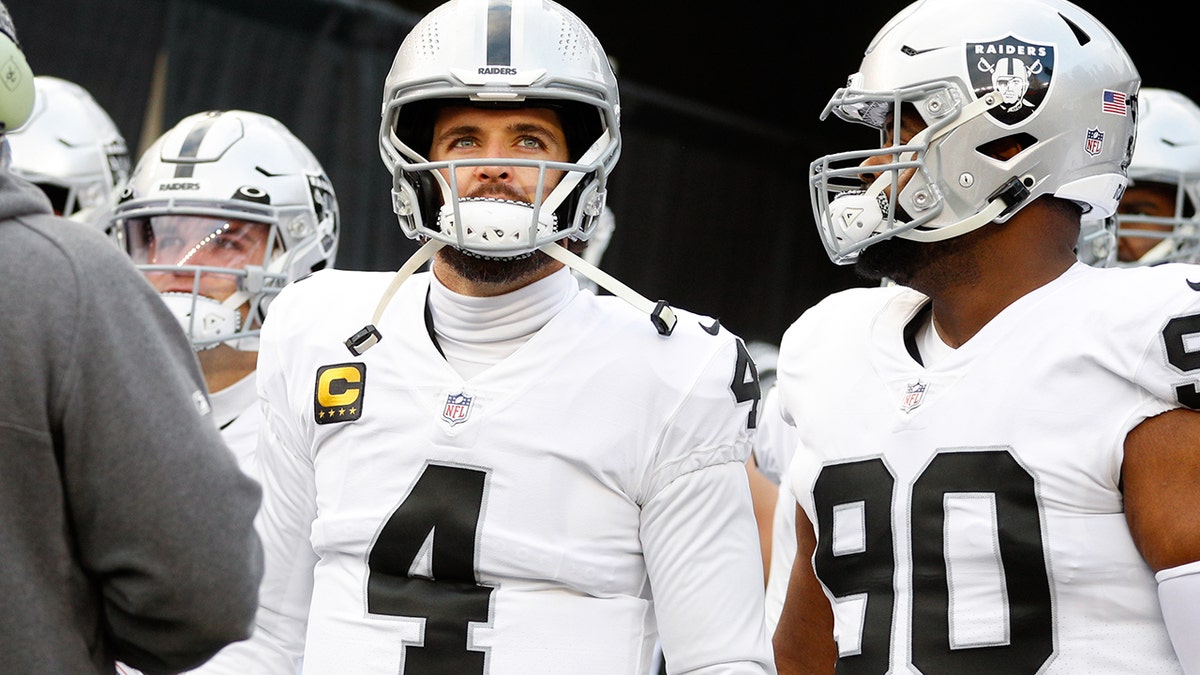Derek Carr makes light of Raiders exit, looks ahead to new team: ‘Going to give that city everything I got'
