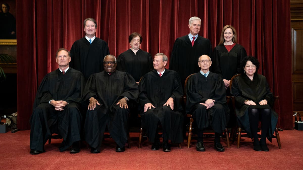 Group picture of the members of the Supreme Court