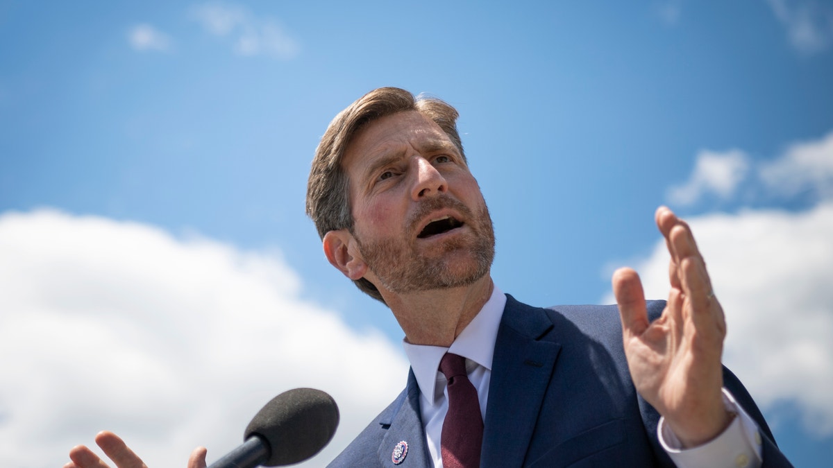 Rep. Greg Stanton gives a speech