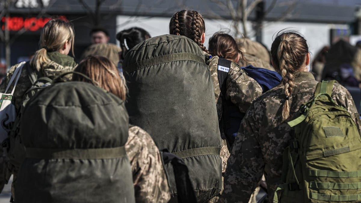 female soldiers Ukrainian
