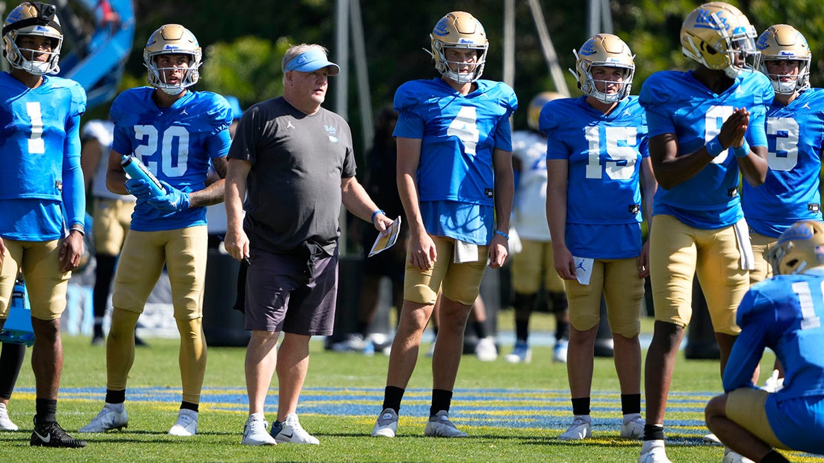 Chip Kelly coaches during UCLA's Spring Game