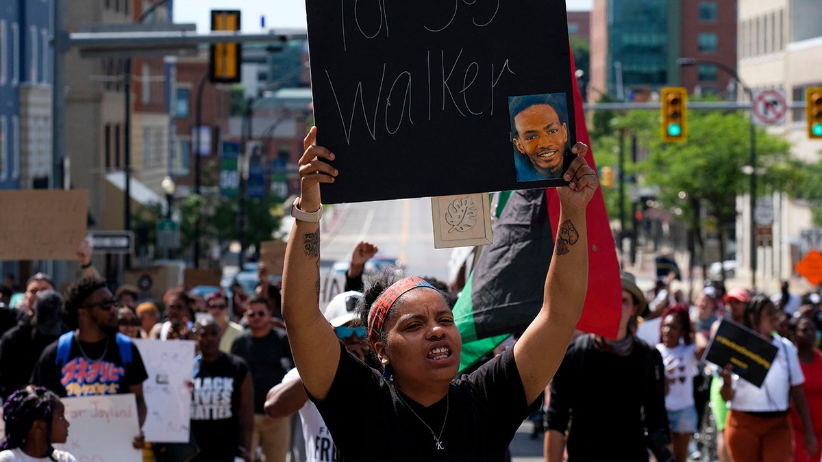 Akron police protest