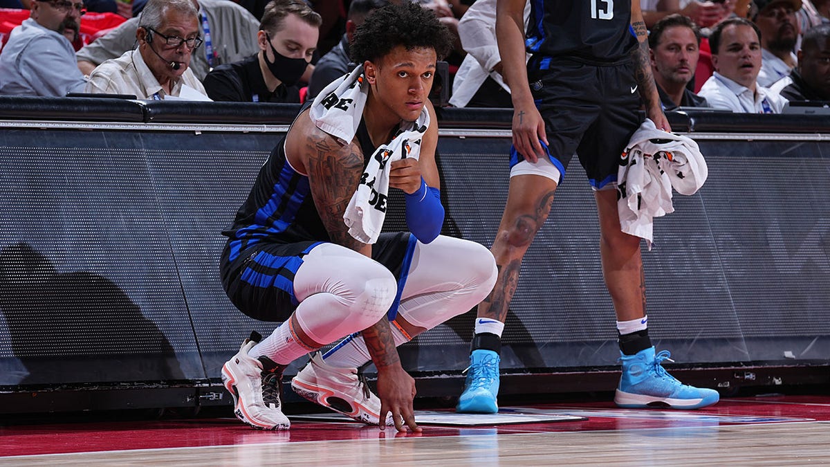 Paolo Banchero prepares to enter the game against the Sacramento Kings