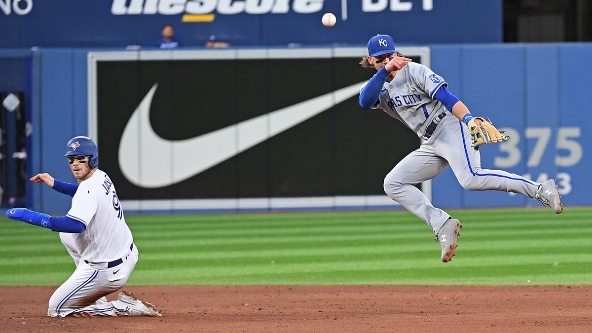 10 Kansas City Royals players are reportedly ineligible to play in Toronto due to being unvaccinated against Covid-19