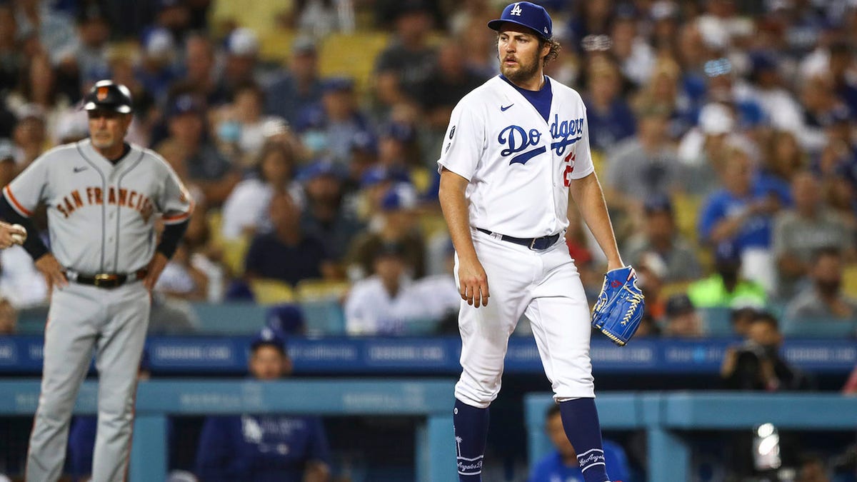 Trevor Bauer carries the load as Dodgers edge Giants – Orange