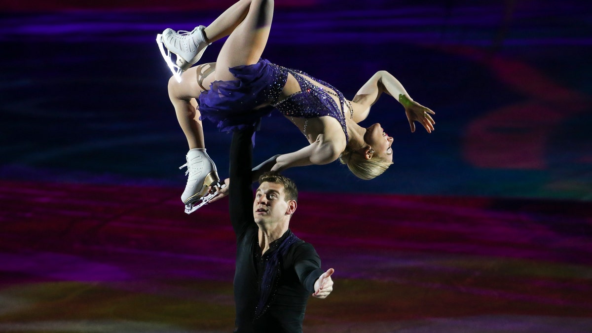 Alexa Knierim and Brandon Frazier 