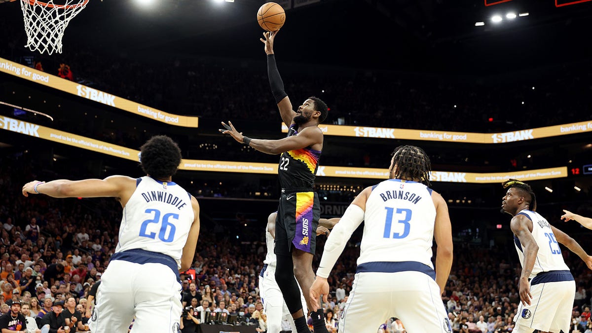 NBA: Suns match Pacers' offer, keep center Deandre Ayton