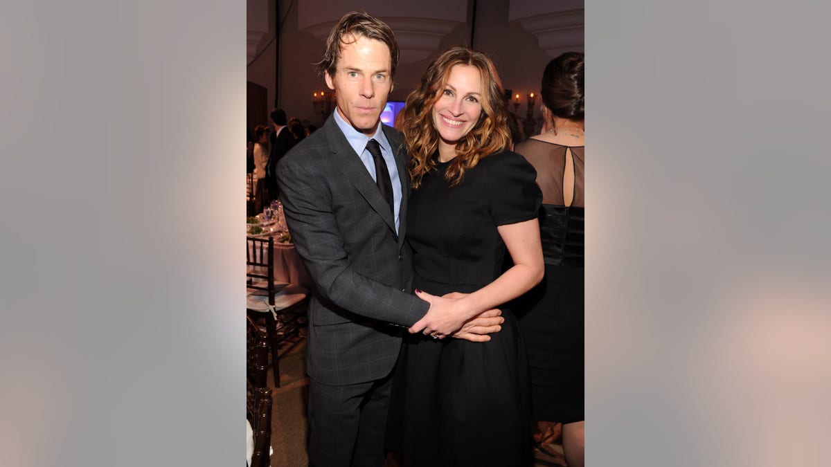 Danny Moder and Julia Roberts met more than two decades ago