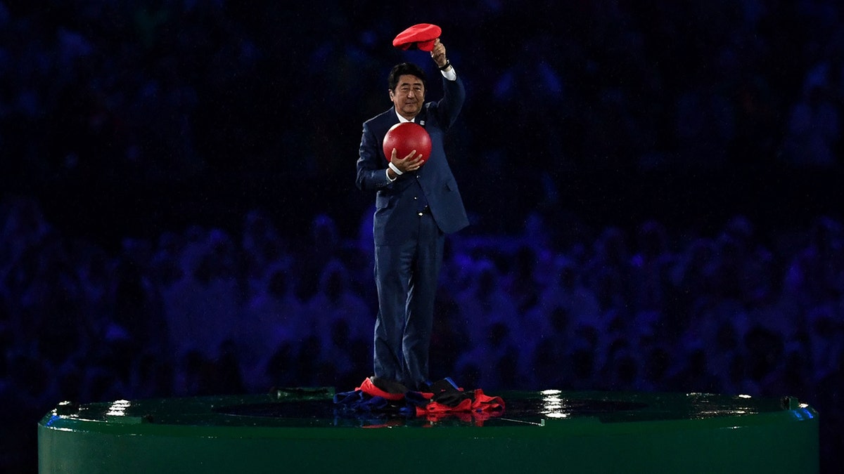 Shinzo Abe during Closing Ceremony 2016