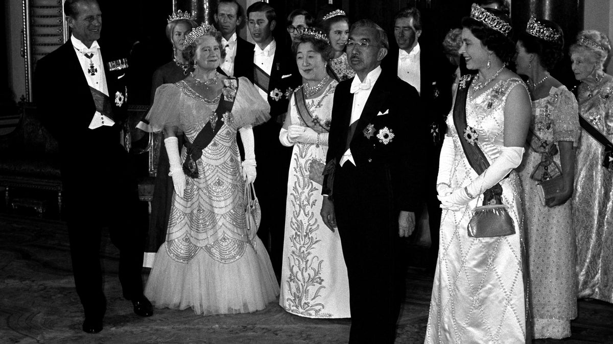 Emperor Naruhito attends banquet in collar of the Supreme Order of the Chrysanthemum