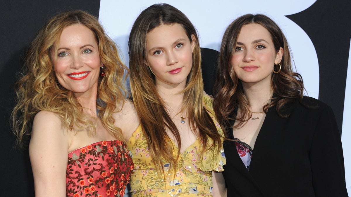 Leslie Mann, Maude and Iris Apatow