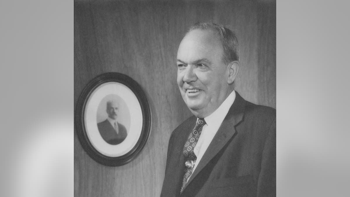 Edward W. Bullard, hard hat inventor