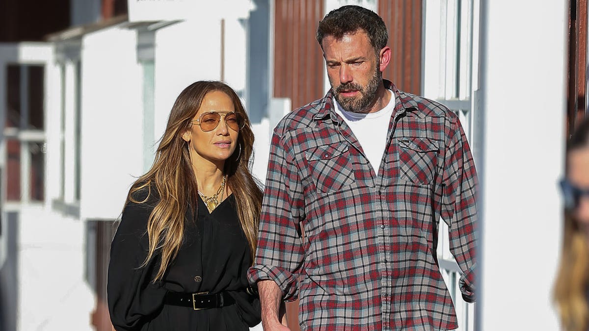 Jennifer Lopez and Ben Affleck spotted out and about