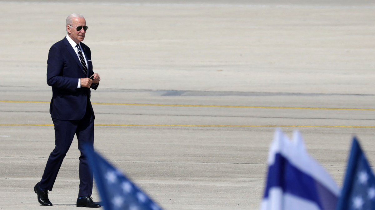 Joe Biden boarding Air Force One