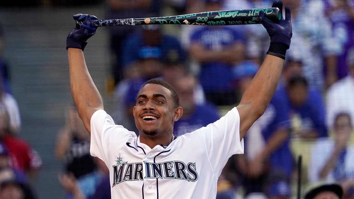 Julio Rodriguez HR derby highlights: Mariners rookie hits 81 HRs, loses to  Juan Soto in final - DraftKings Network