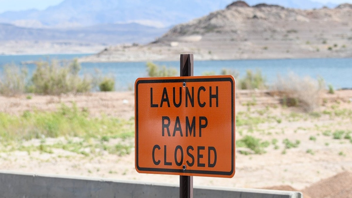 Lake Mead sign