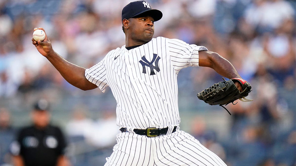 Luis Severino throws a pitch