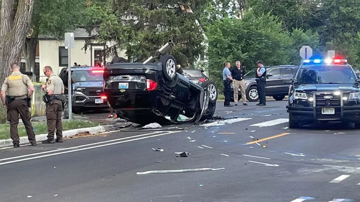 Scene of car crash that left 1 dead in Brooklyn Center, Minnesota