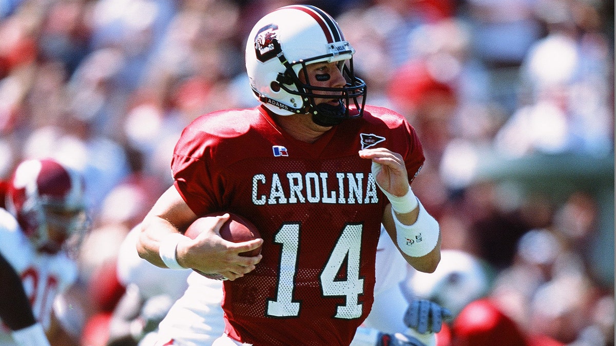 Phil Petty runs the ball vs Alabama