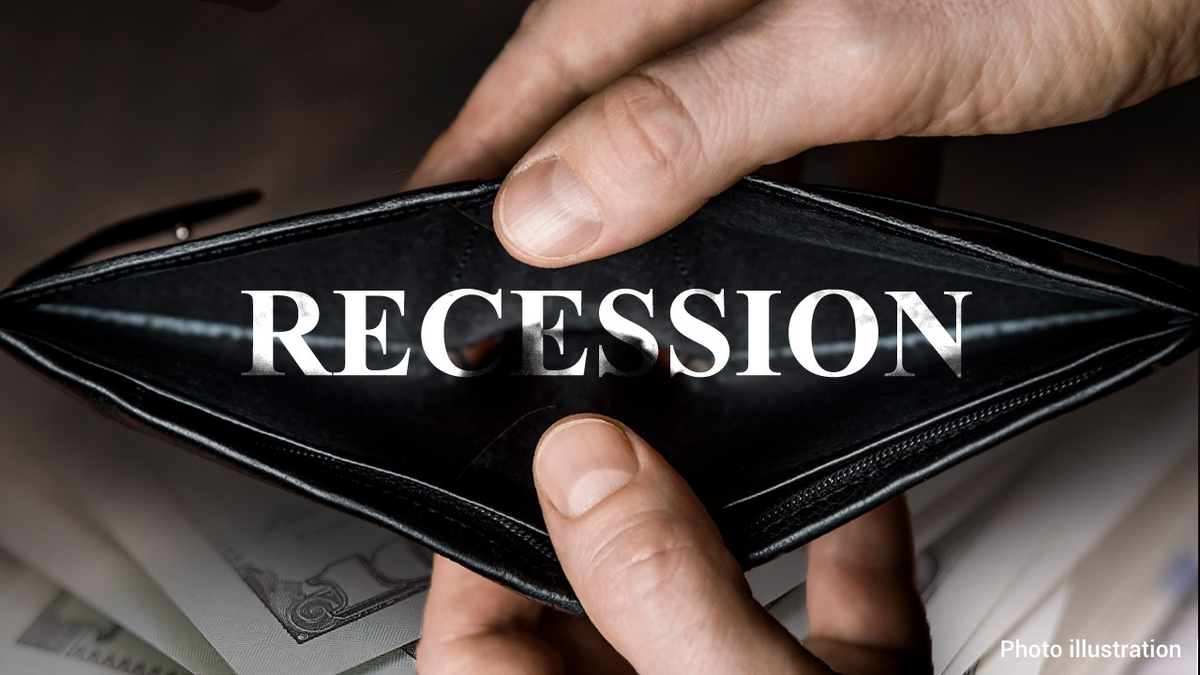 Recession wallet
