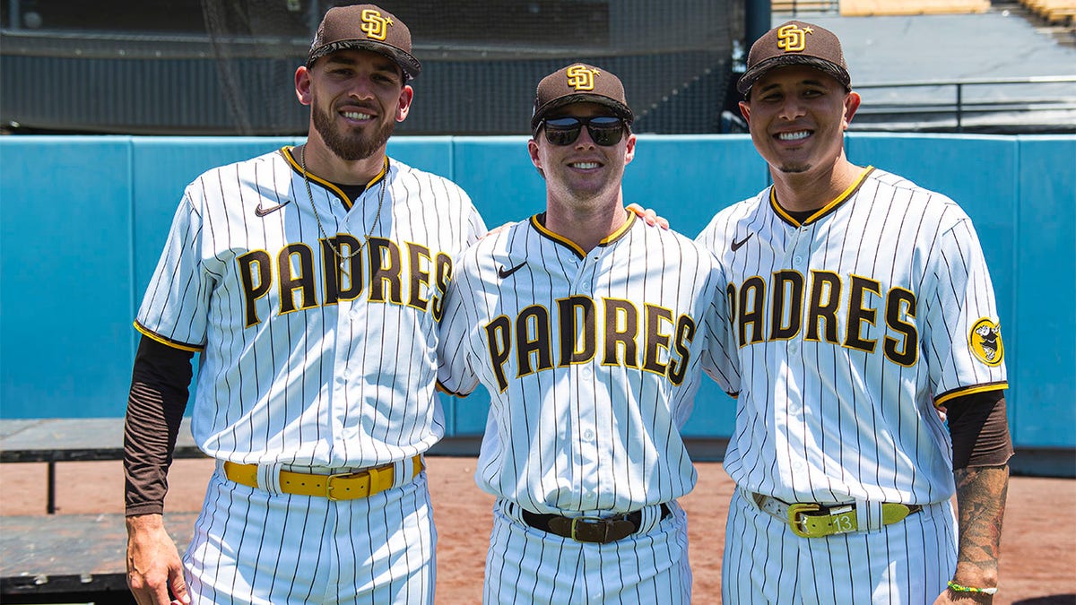 mlb padres uniforms