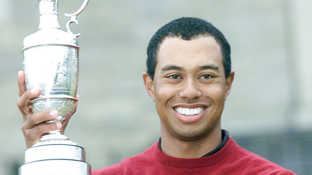 Tiger Woods at the 2000 Open Championship