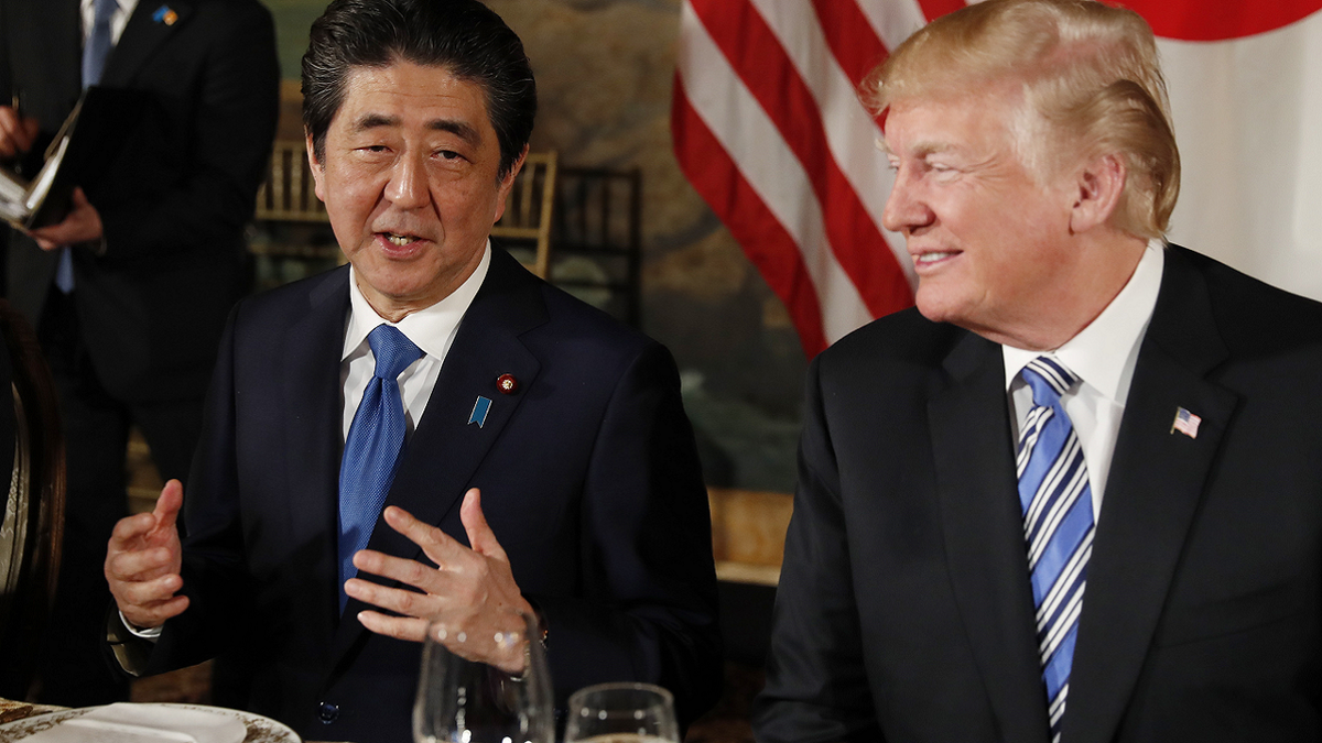 Donald Trump Shinzo Abe Mar-a-Lago