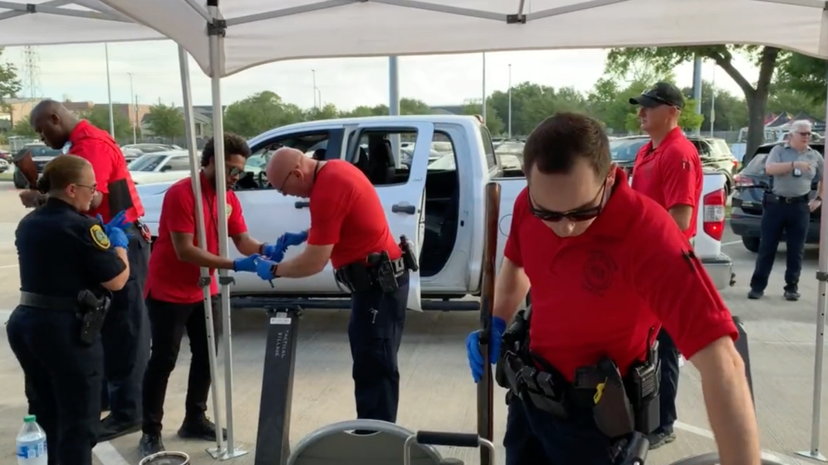 Houston gun buyback table