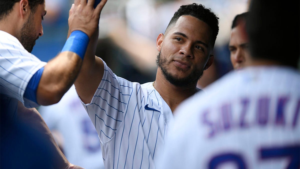 Cubs' Willson Contreras celebrates