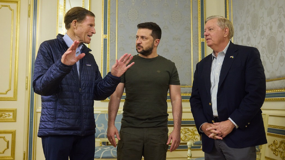 Sens. Blumenthal and Graham meet with Zelenskyy