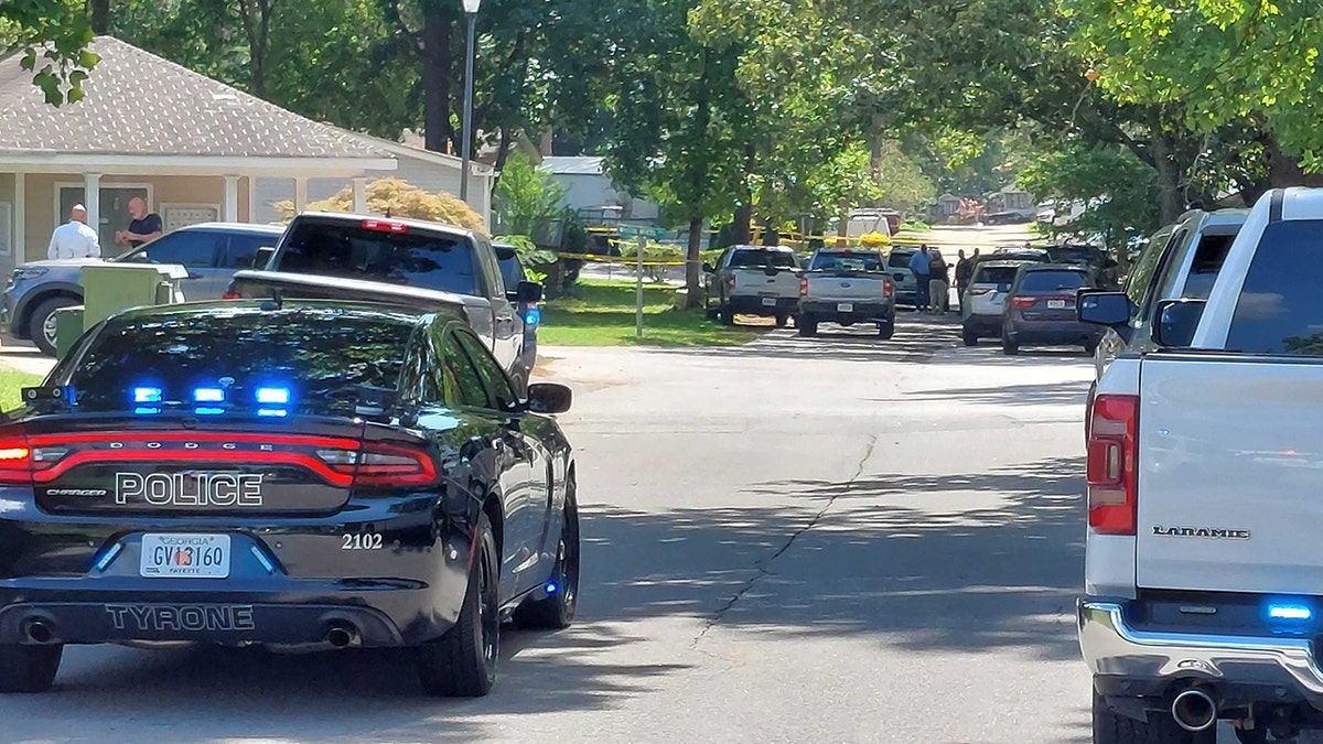 U.S. marshal shot in Atlanta suburb while arresting 19-year-old murder suspect