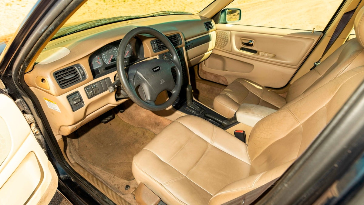 Breaking Bad Volvo interior