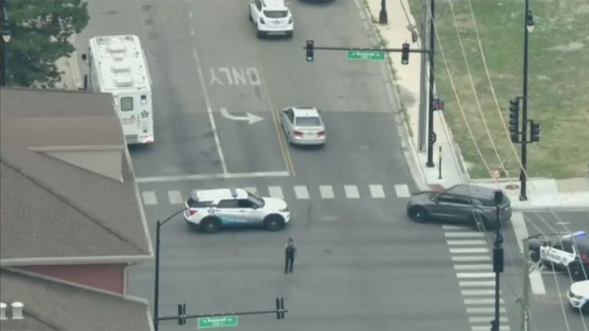 Aerials Chicago officer wounded