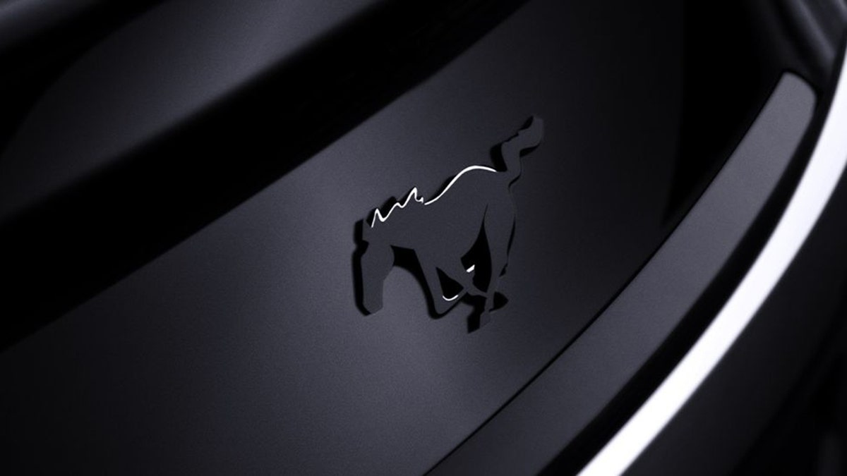 Mustang Dark Horse