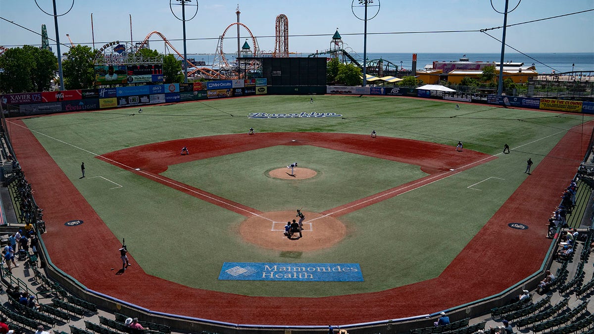 Infielders align in a traditional pattern