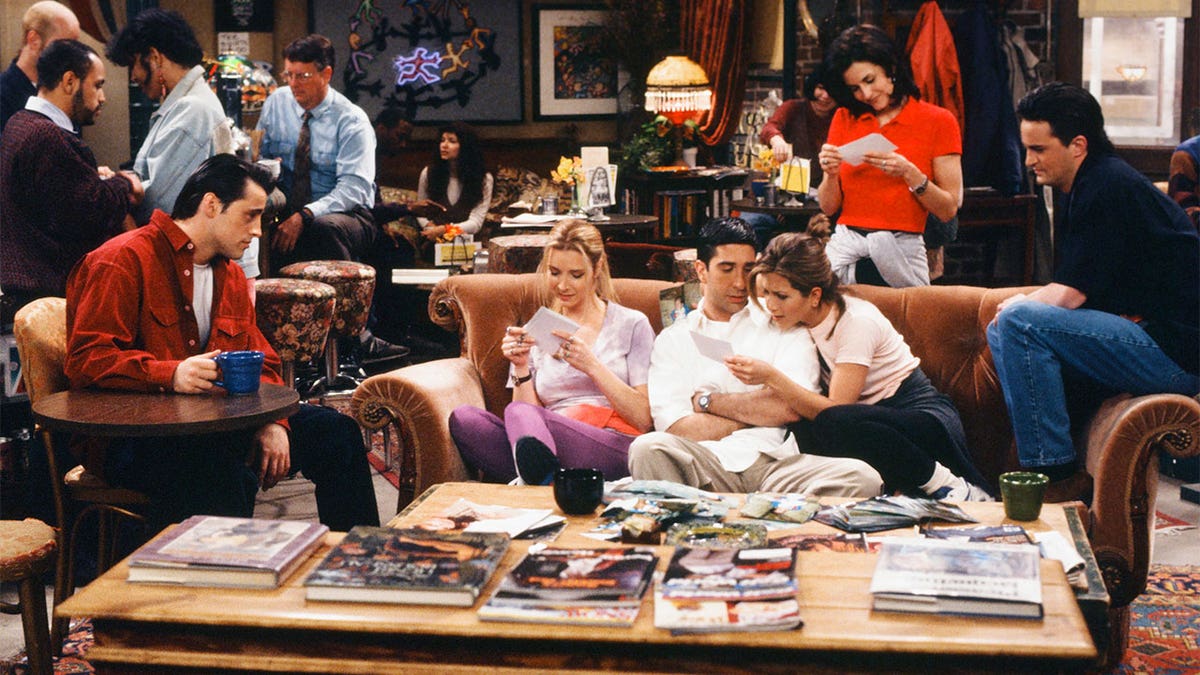 Friends cast on set