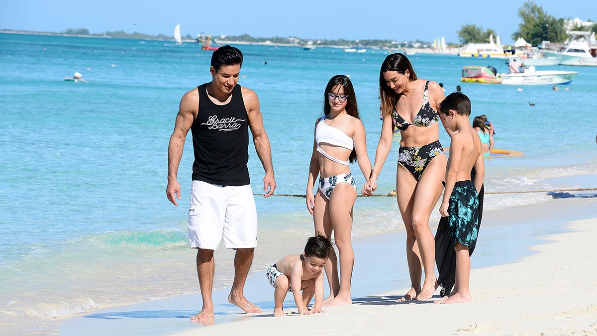 Mario Lopez family beach vacation