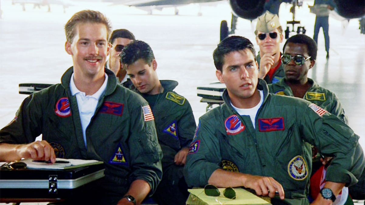 Anthony Edwards and Tom Cruise in "Top Gun."