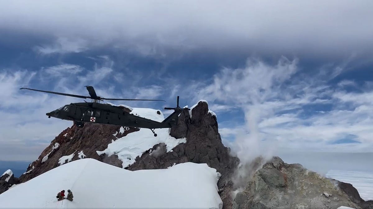 Climber falls Mount Hood