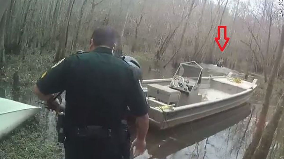 Florida swamp suspect escape