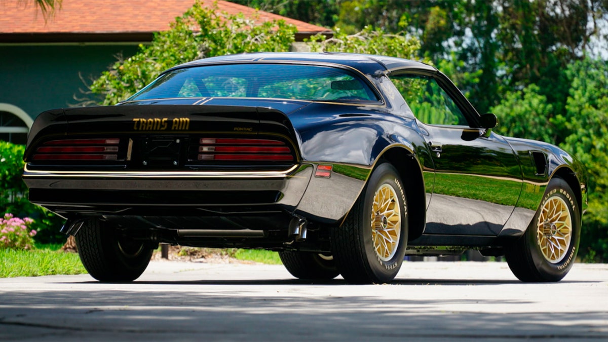 Pontiac Firebird 1977. Pontiac Firebird 1972. Pontiac Firebird Trans am 1972. Pontiac Trans am 1977. 14 miles