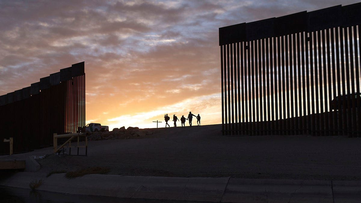 Family crossing US border