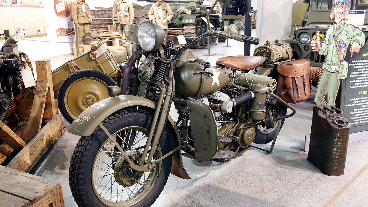 Harley davidson deals ww2 style