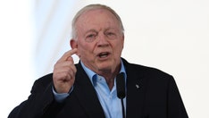 Cowboys' Jerry Jones faces backlash for using derogatory term for little people, apologizes for remark